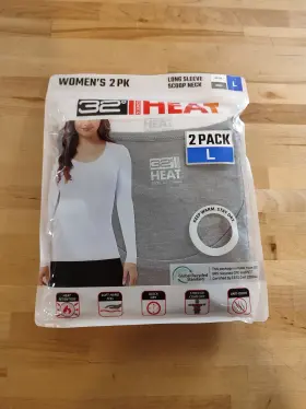 32 Degrees 195930186778 Women 2 Pack Ultra Light Thermal Baselayer Scoop Top White/gray Large