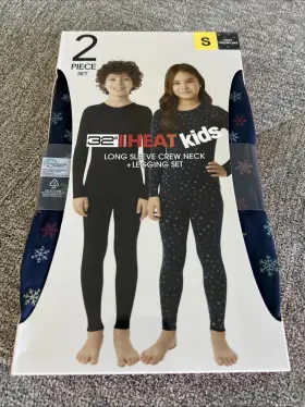32 Degrees 198384087363 Heat Kids Long Sleeve Crew Neck Legging Set Navy Snowflake- S