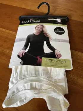 Cuddl Duds 086201746282 Womens Softwear Stretch Long Sleeve Crew Top Medium Ivory New