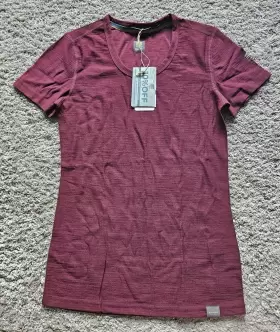 Meriwool 191314037001 190 Lightweight Tee Shirt Womens Size Xs Color Wine Red