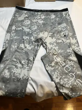 Spm738esmsc Spyder Nwt 88 Active Proweb Mens Grey Camo Grid Compression Pants Spm738msc