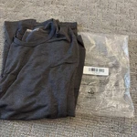 32 Degrees Thermal Long Sleeve Crew Neck Top Heather Charcoal Small New. Price: $5.00.