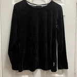 Bearpaw Women's Base Layer Super Cozy Top Black Size Pre-owned. Price: $17.00.