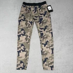 Burton Snowboard Midweight Base Layer Pants Camo Men's Size Small Nwt New. Price: $34.00.