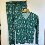 Little Sleepies Bamboo Pajama Set Pants & Top Green Christmas Trees Women's Pre-owned. Price: $34.99.