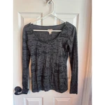 Mossimo Women's Medium Gray Burnout Long Sleeve Scoop Neck Tee Lightweight Top Pre-owned. Price: $16.00.